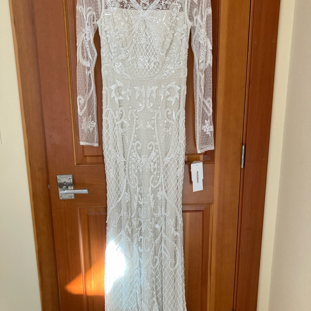 NWT Db Studio beaded lace long sleeve wedding dress size 2 - Picture 1 of 8